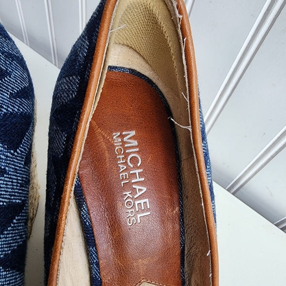 Michael Kors Women's Blue Logo Denim Open Toe Wedge Pumps Size 7 M - Picture 4 of 11